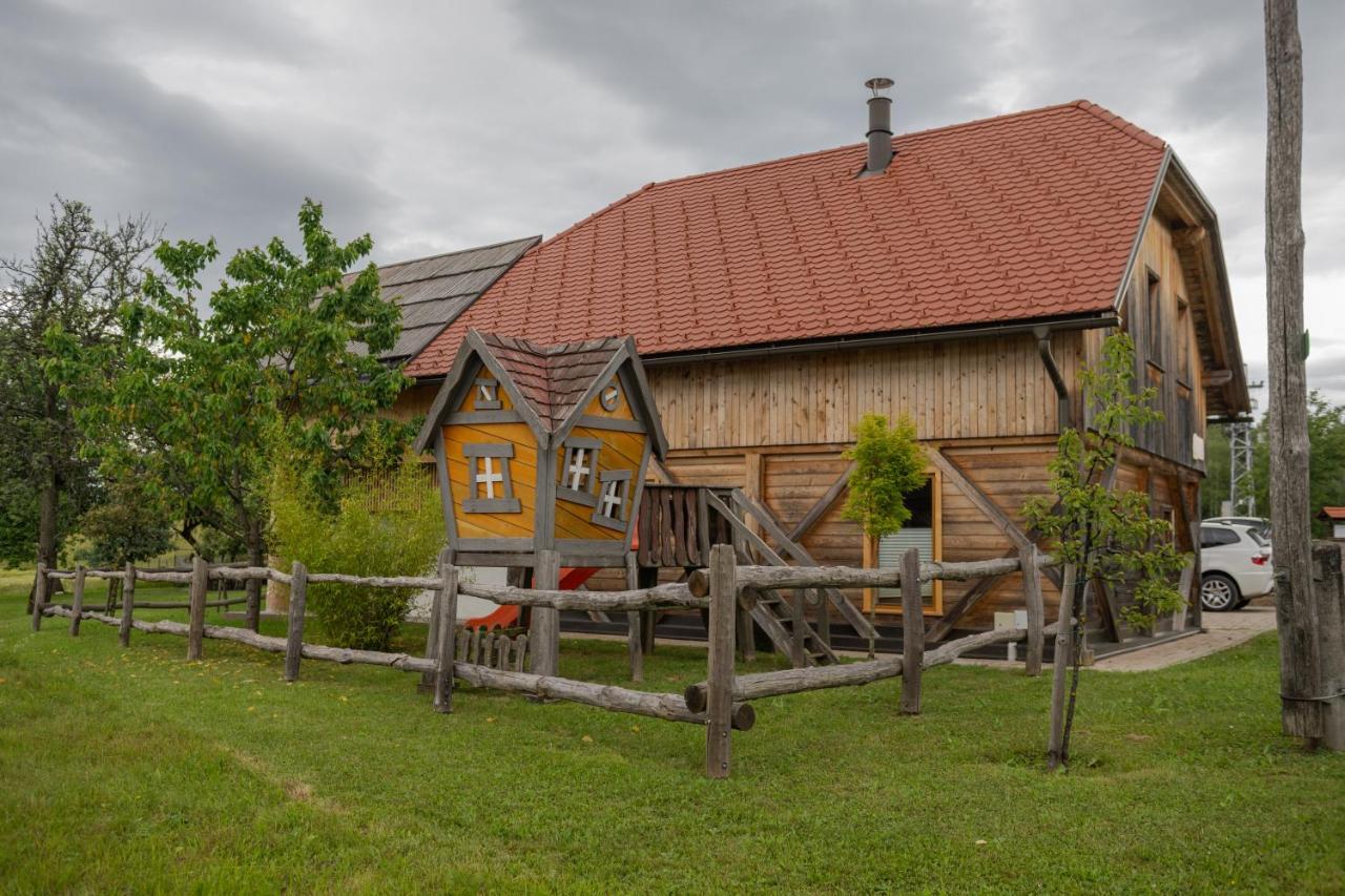Holiday Home Virida, App Leopold III Ivancna Gorica Exterior foto